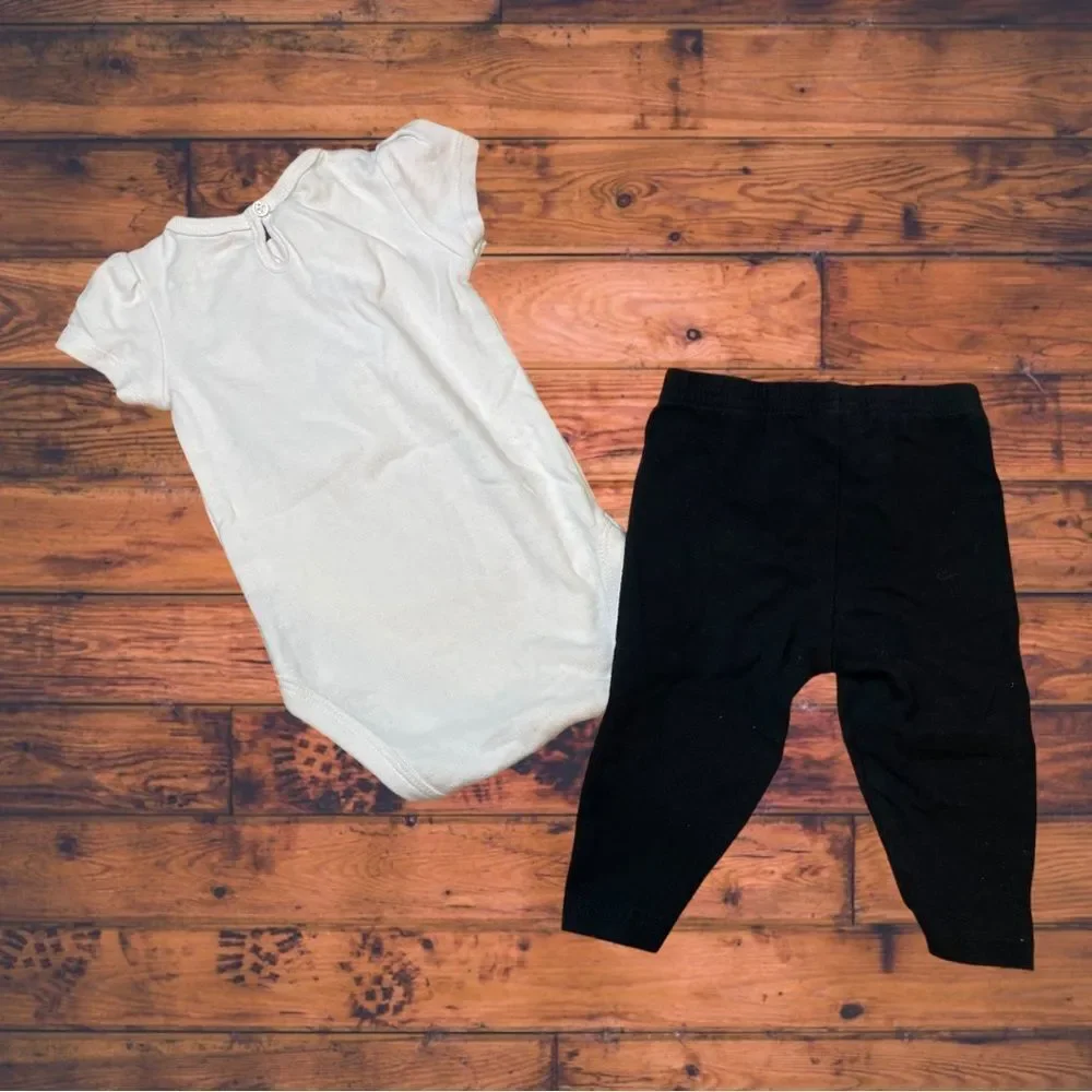 5 for‎ $25🔥Jumping Beans White Bodysuit & Black Pants Set Baby Girl 6 Months